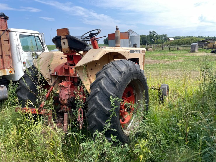 #2566-•-case-730-gas-wide-front-tractor-image-4