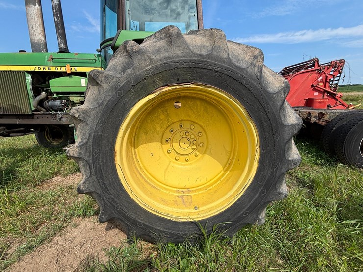 john-deere-4630-image-14