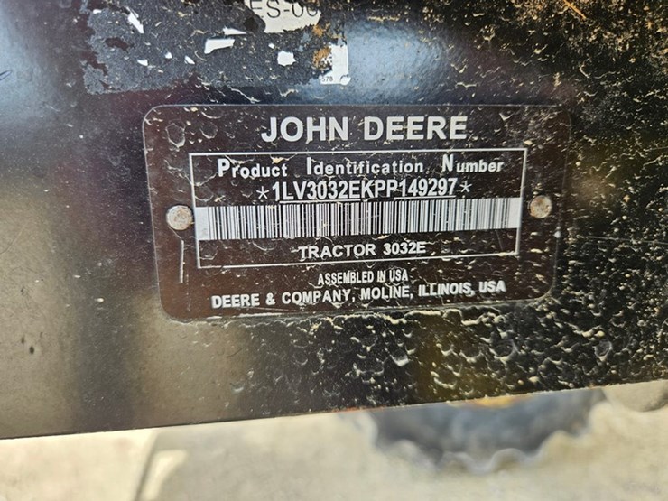 #175-•-john-deere-3032-4x4-tractor-image-32