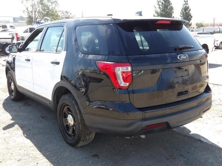 2019-ford-explorer-image-4