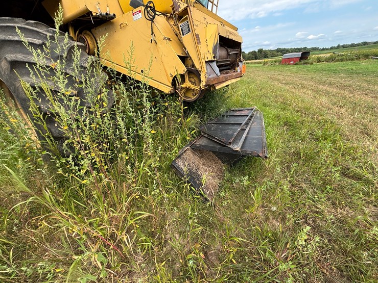 new-holland-tr98-image-14