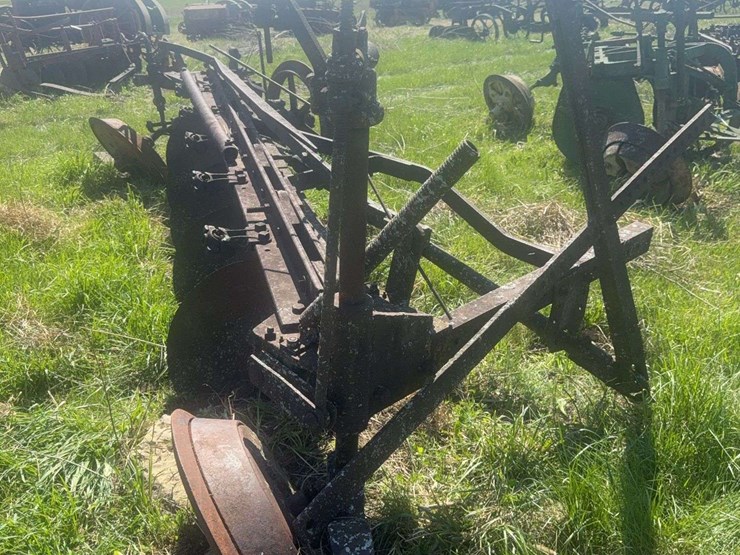 john-deere-disc-plow-image-11