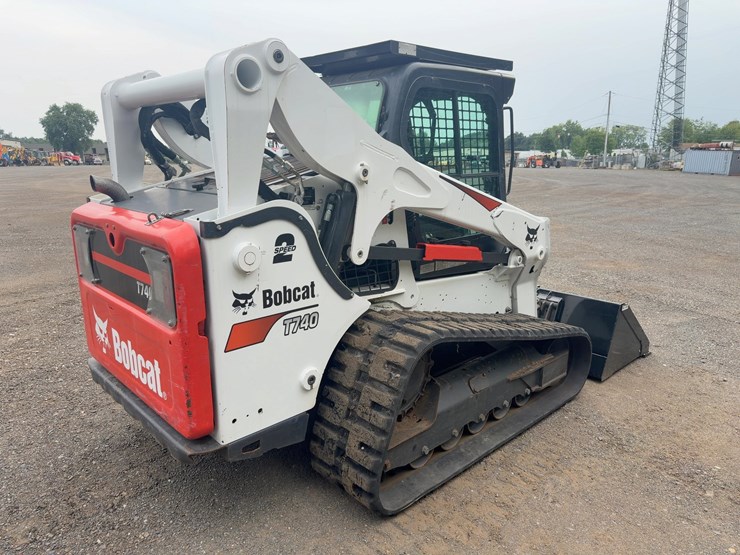 2020-bobcat-t740-image-5