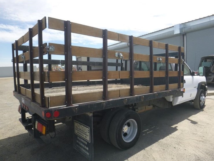 2007-chevrolet-3500-image-3