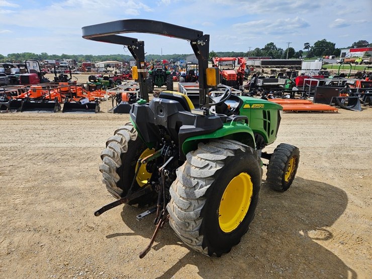 #175-•-john-deere-3032-4x4-tractor-image-5