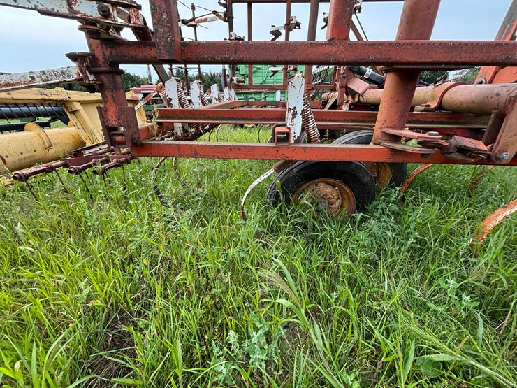 #2621-•-wil-rich-27'-field-cultivator-image-21