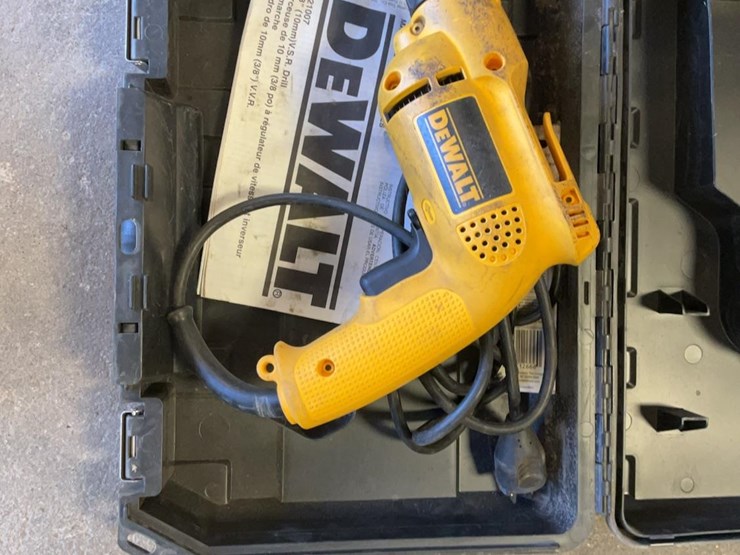 dewalt-table-saw-&-handheld-wood-working-tools-image-9