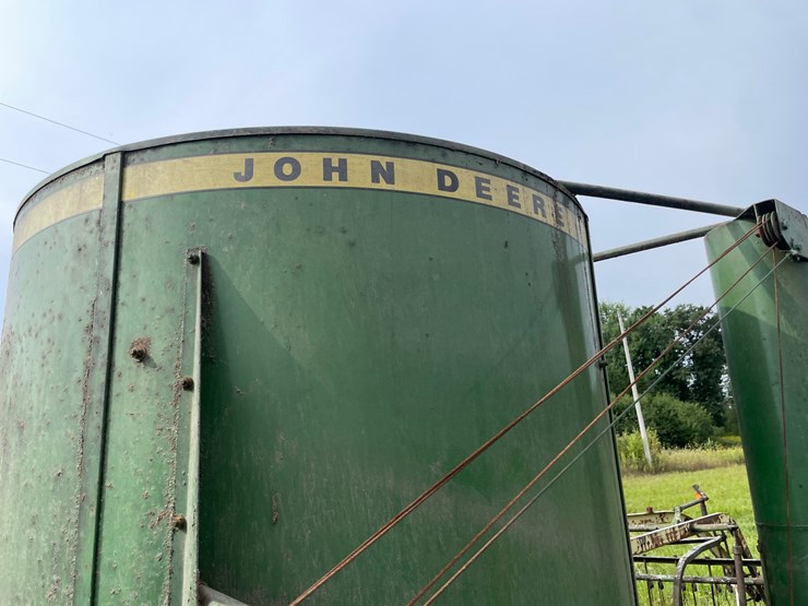 john-deere-700-image-21