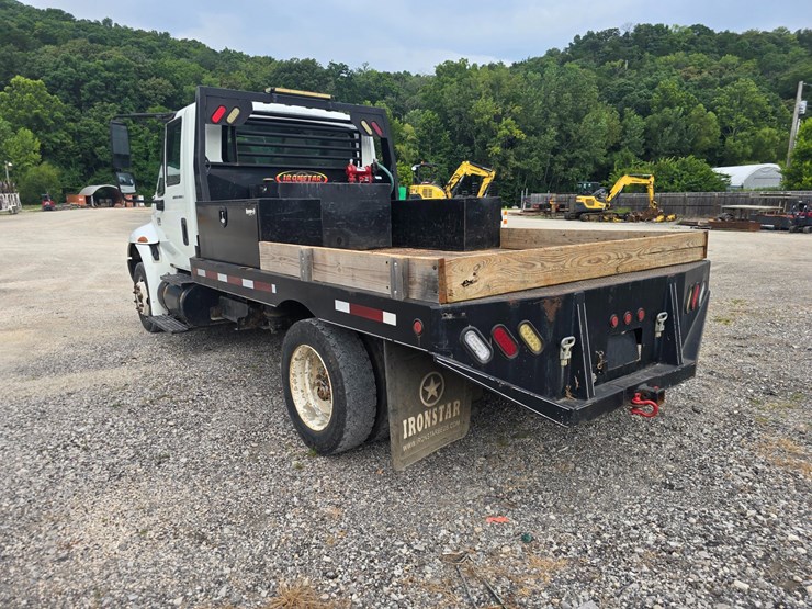 2006-international-durastar-4300-image-8