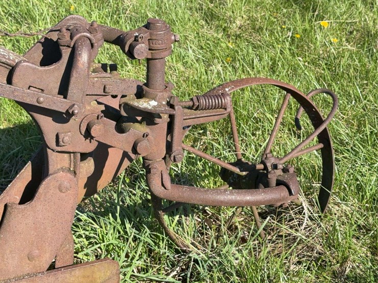 2-bottom-chain-lift-plow-image-6