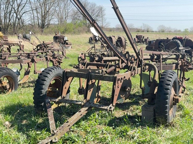 john-deere-16-image-10