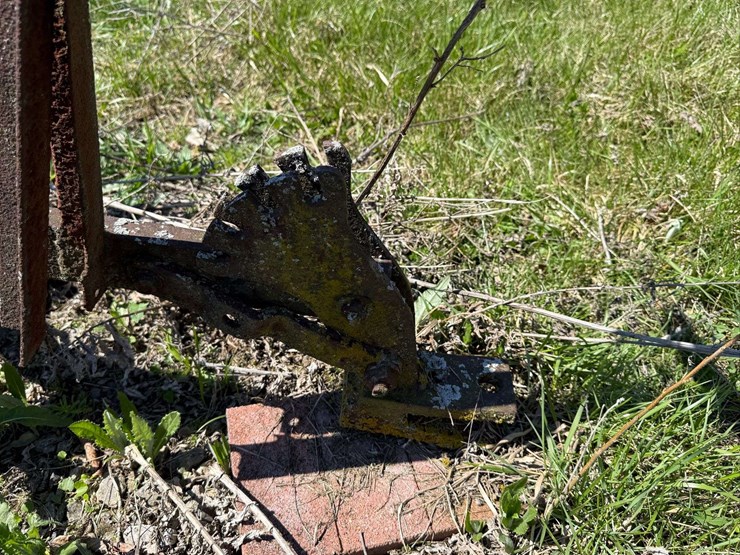 horse-drawn-13-shank-spring-tooth-harrow-cultivator-9’4”-working-width-steel-wheels.-image-7