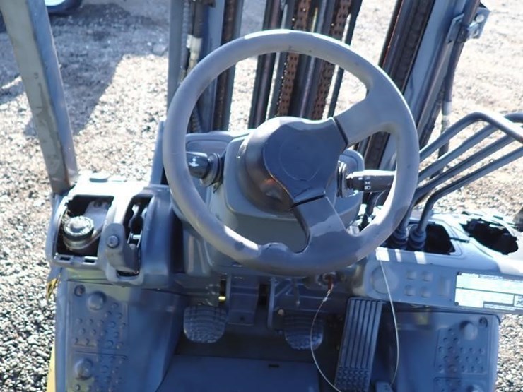 komatsu-fg25st-16-image-18