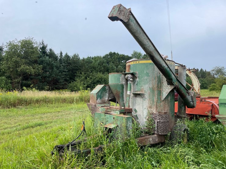 john-deere-700-image-2