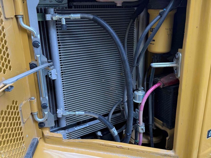 2024-caterpillar-305cr-image-6