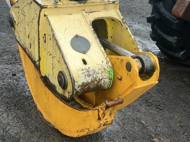 2014-deere-648h-image-59