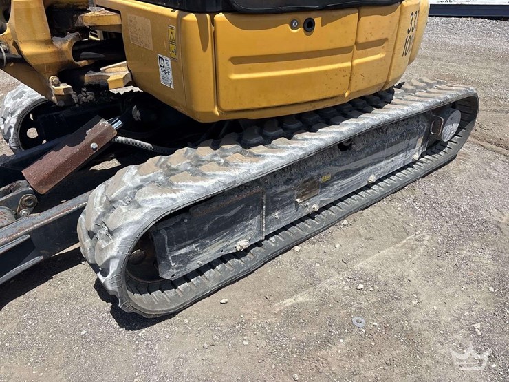 2010-caterpillar-303c-cr-mini-excavator-image-18