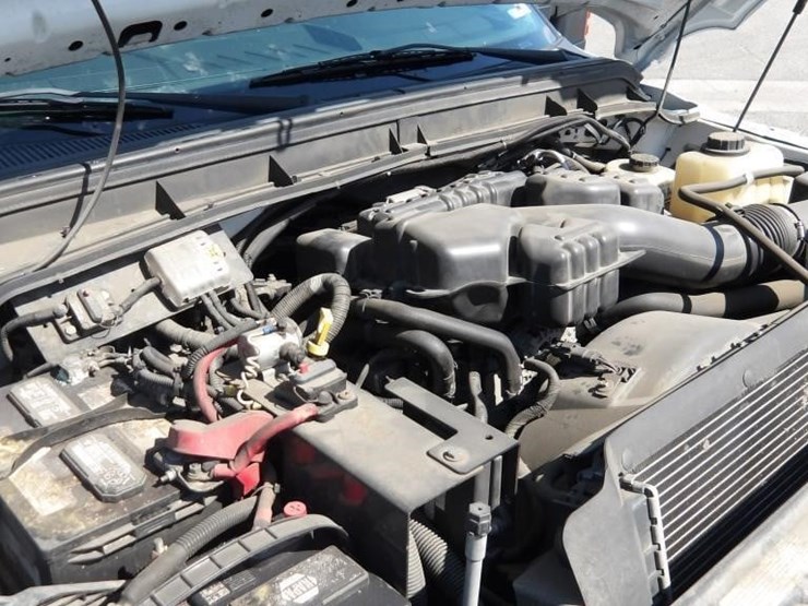 2016-ford-f250-xl-image-8