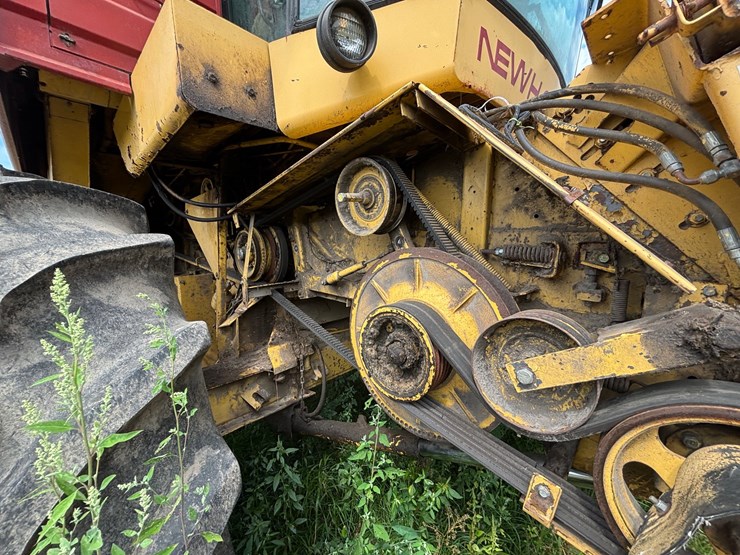 new-holland-tr86-image-34