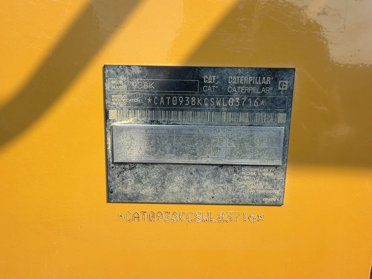 2015-caterpillar-938k-image-23
