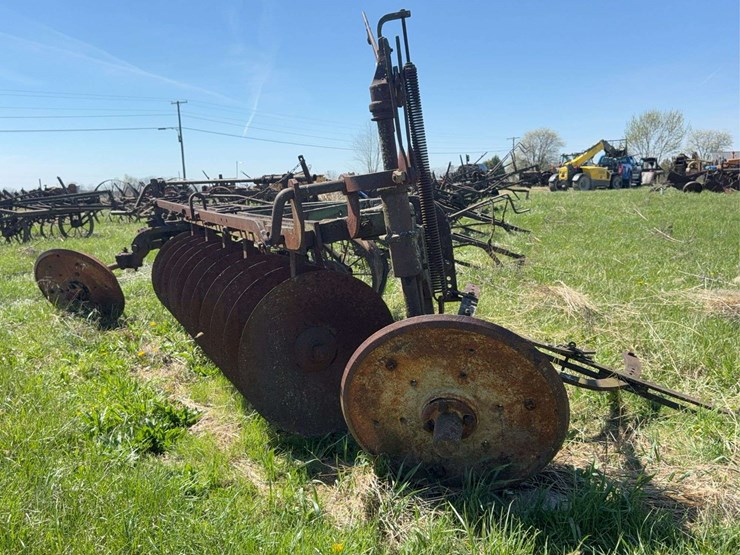 john-deere-disc-plow-image-1