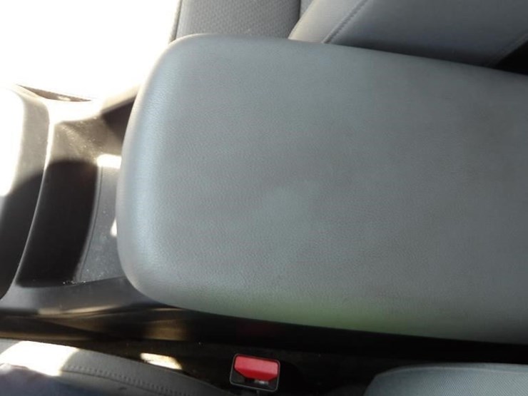 2016-gmc-canyon-image-27