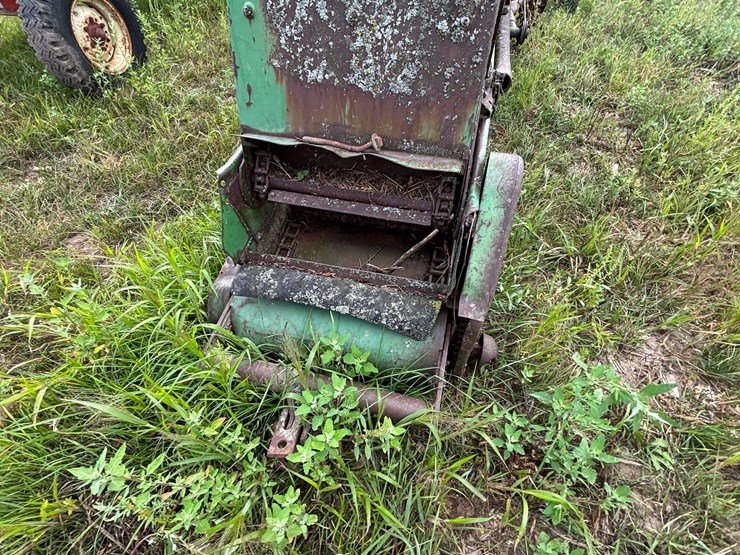john-deere-300-image-19