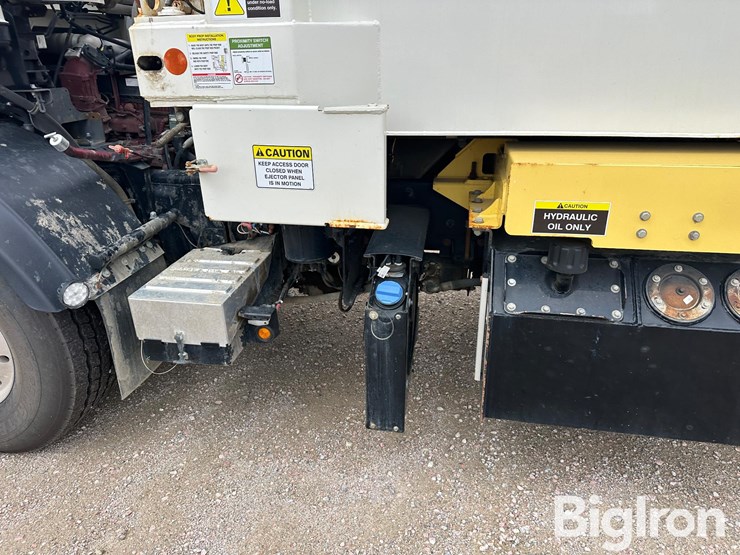 2024-mack-lr64-loadmaster-sideloader-t/a-garbage-truck-image-13
