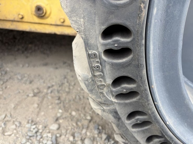 yanmar-s220r-image-11