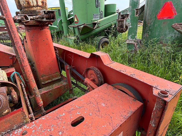 gehl-600-image-24