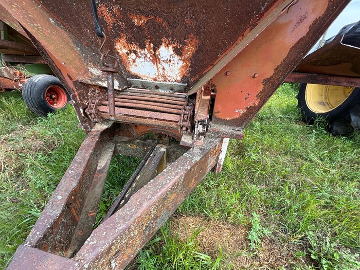 #2650-•-lime-spreader-image-23