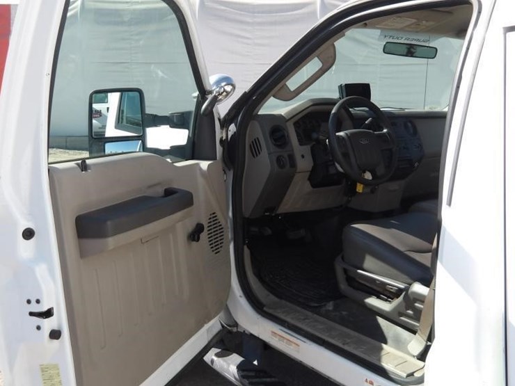 2008-ford-f550-image-21