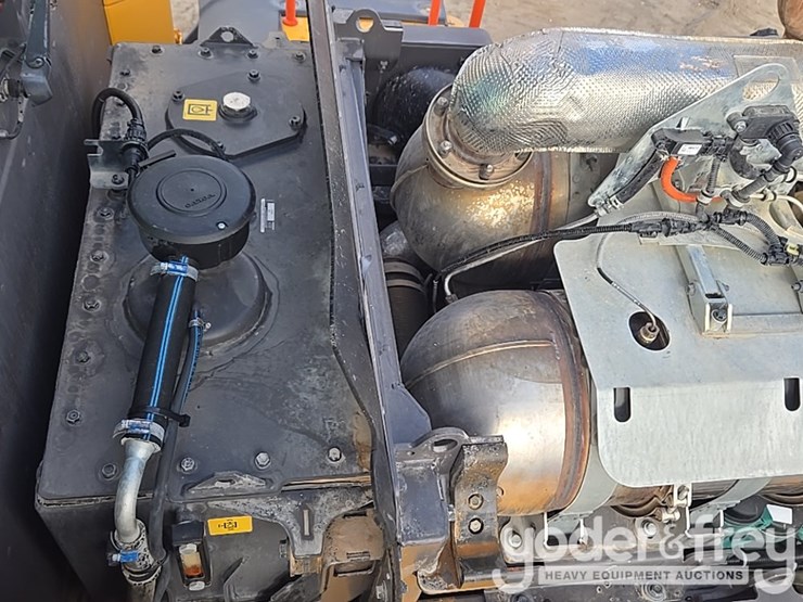 2018-volvo-l110h-image-39