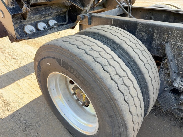 2018-kenworth-t680-image-22