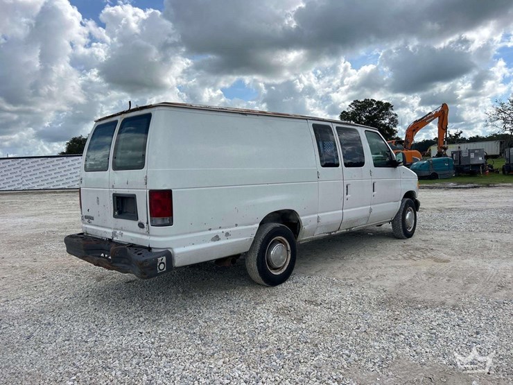 2006-ford-cargo-image-3
