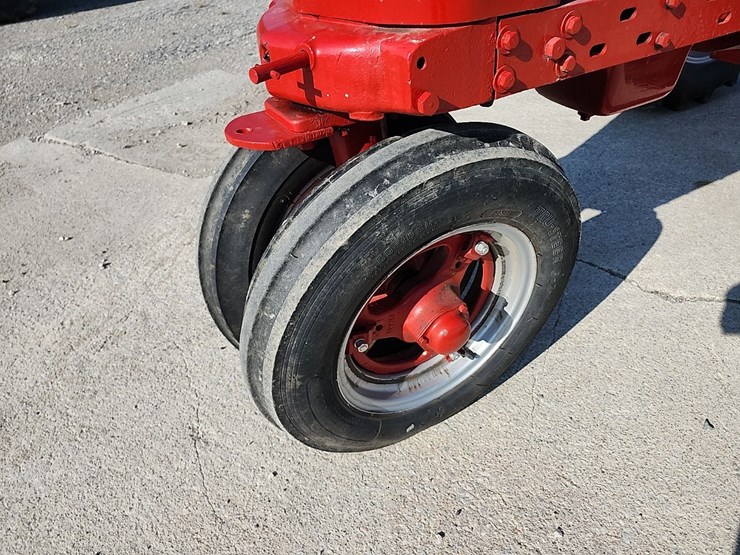 1949-farmall-h-gas-tractor,-nf-image-3