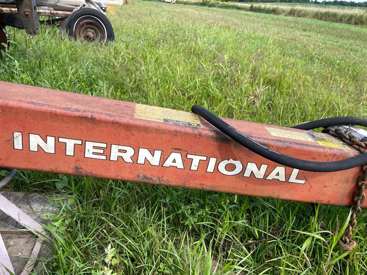 case-ih-800-image-8