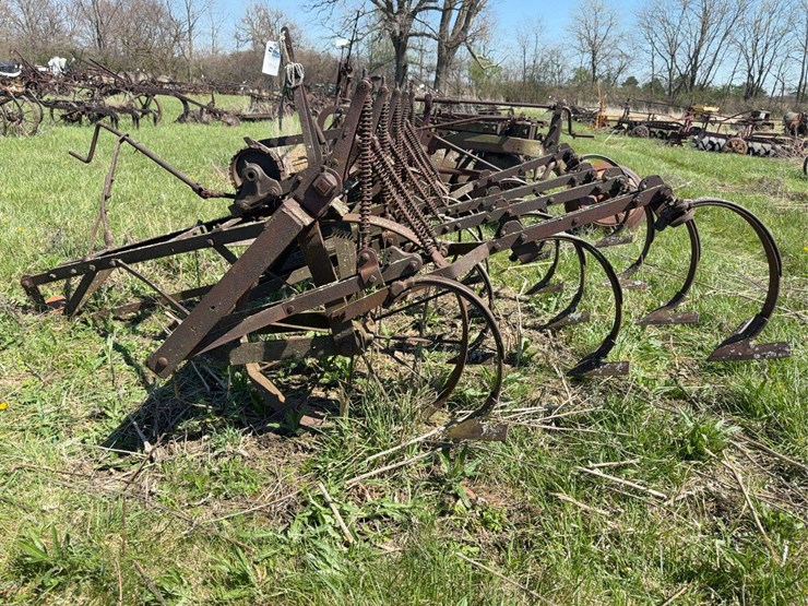 john-deere-field-cultivator-image-7