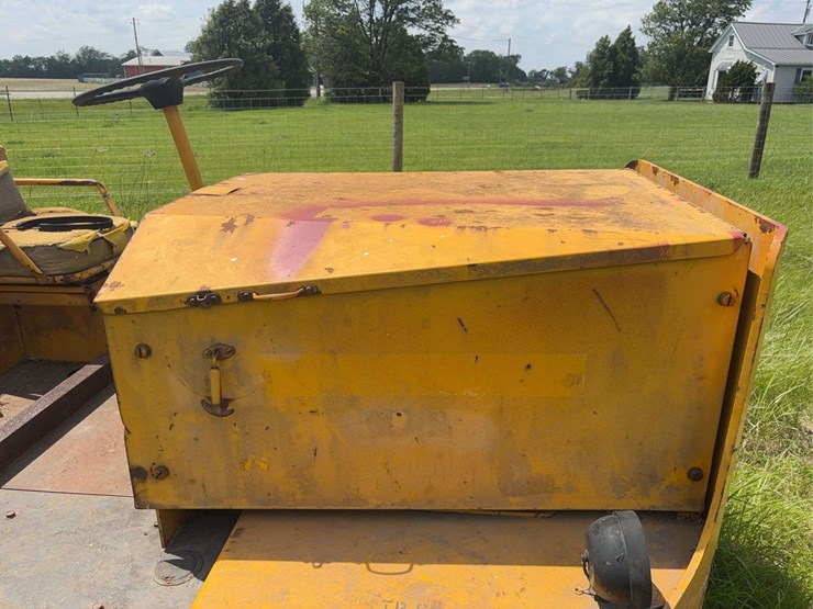 united-tractor-company-tug-image-27