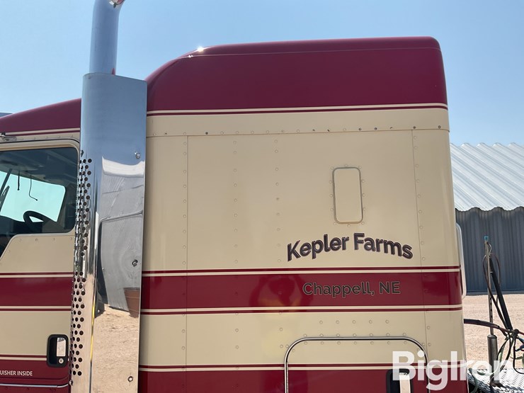 2012-kenworth-t800-image-15