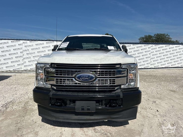 2019-ford-f350-image-29