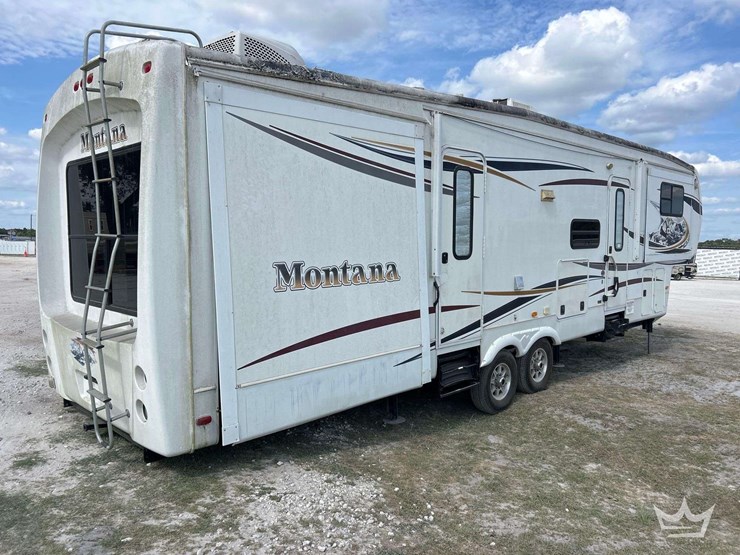 2012-keystone-montana-5th-wheel-t/a-travel-trailer-image-3