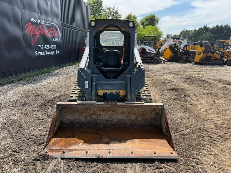 2017-deere-317g-image-9