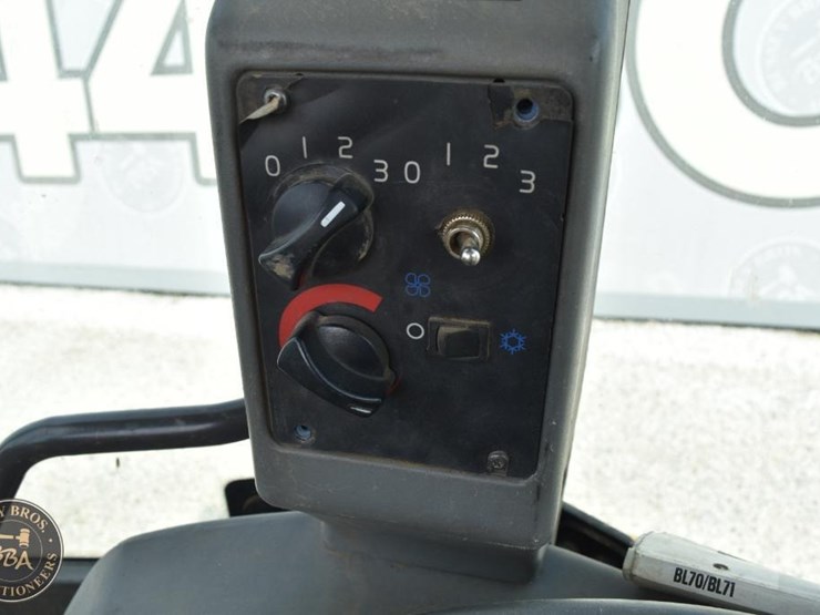 2007-volvo-bl70-image-60