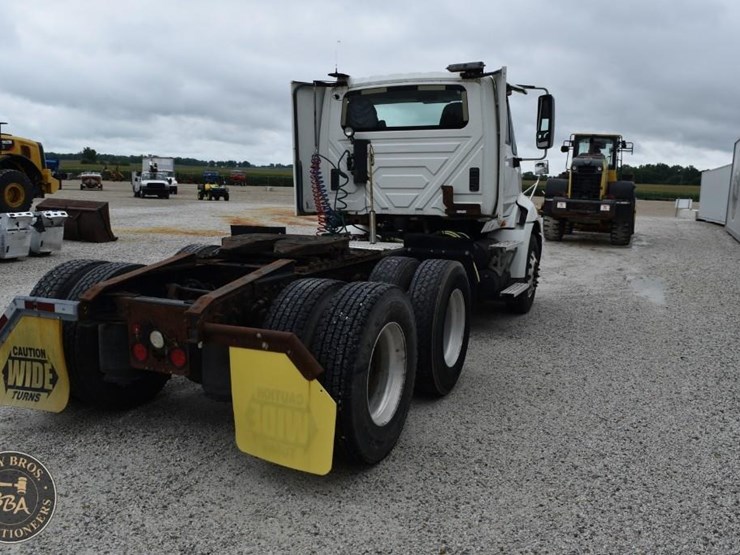 2014-international-prostar-image-17