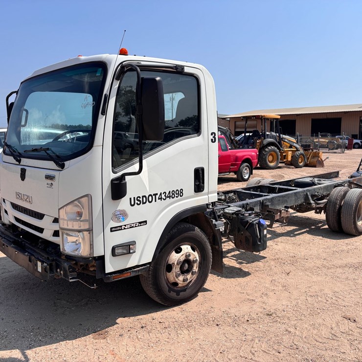 2016 ISUZU NPR