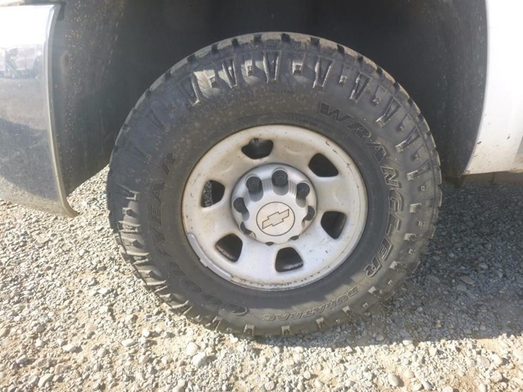 2009-chevrolet-3500hd-image-16