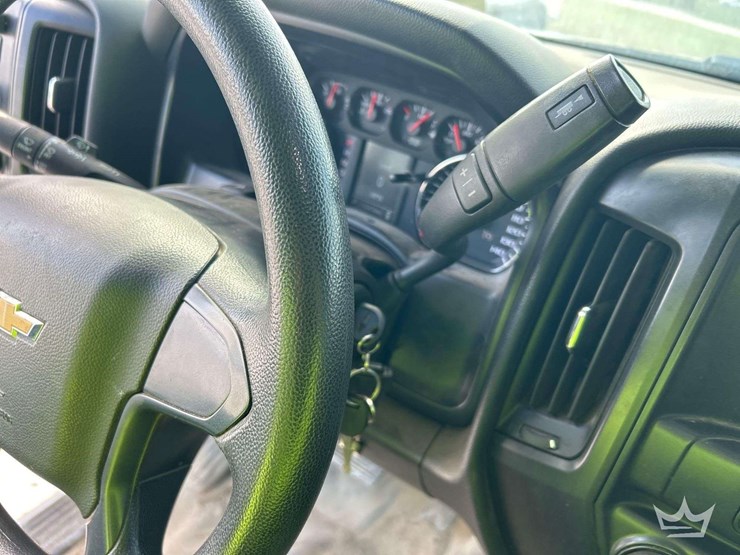 2022-chevrolet-silverado-5500hd-image-12