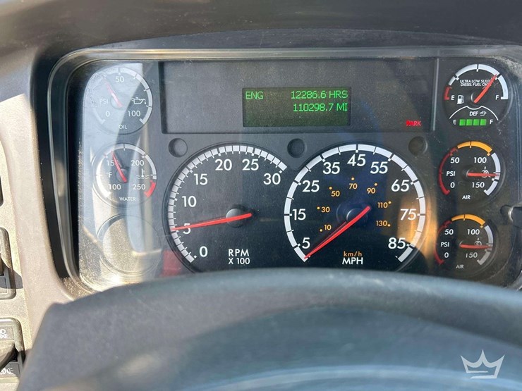 2016-freightliner-114sd-image-28