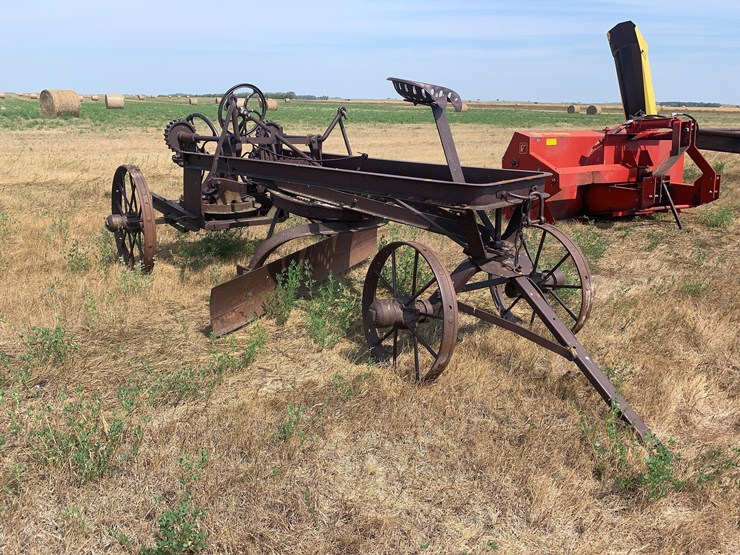 road-grader-image-3